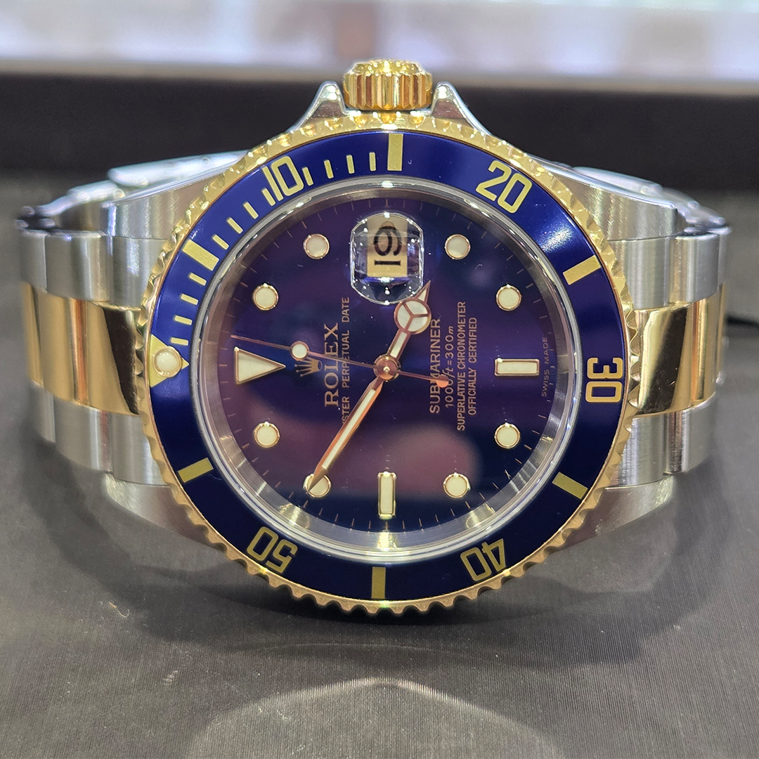 ROLEX OYSTER PERPETUAL SUBMARINER
