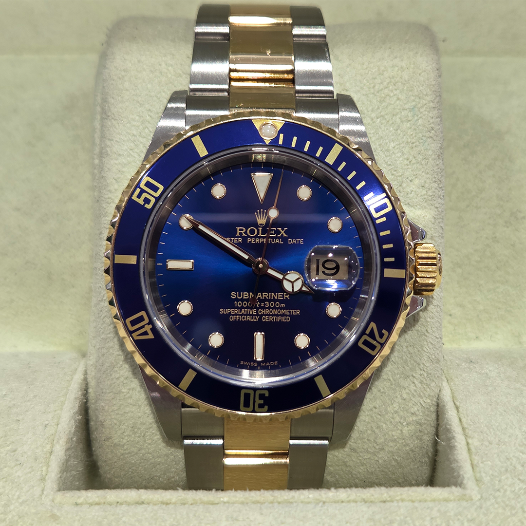 ROLEX OYSTER PERPETUAL SUBMARINER