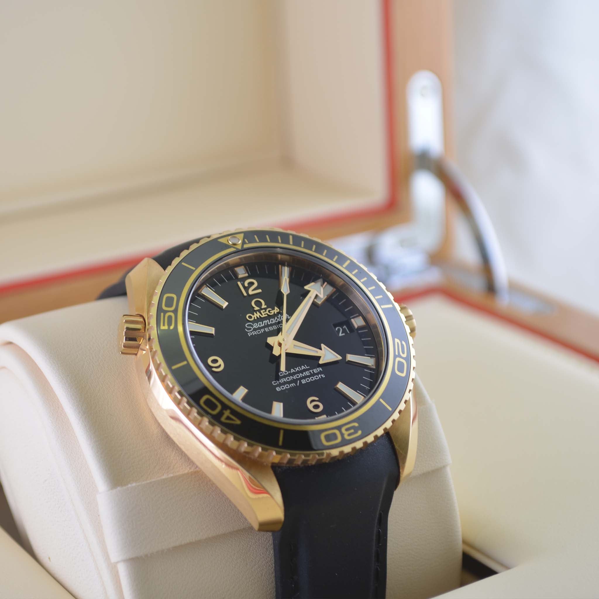 Omega seamaster planet ocean 600m online 42mm